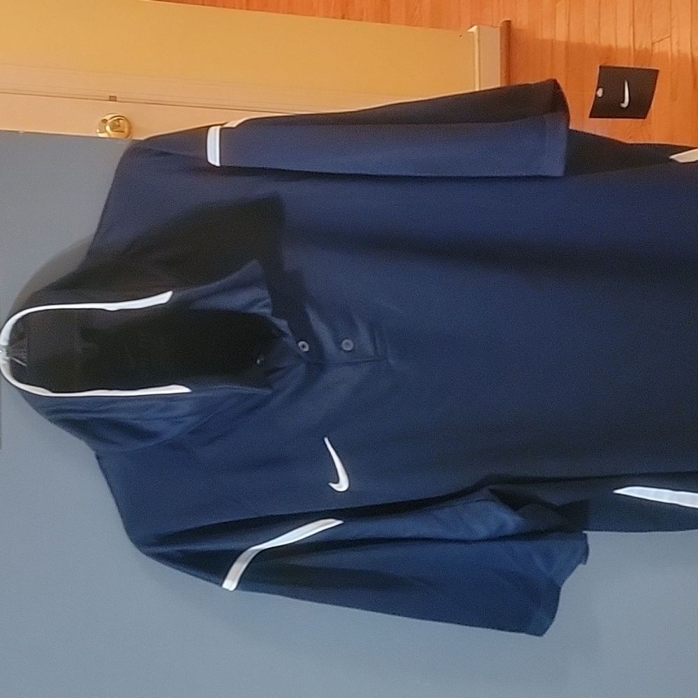 Mens Nike Dri-Fit shirt